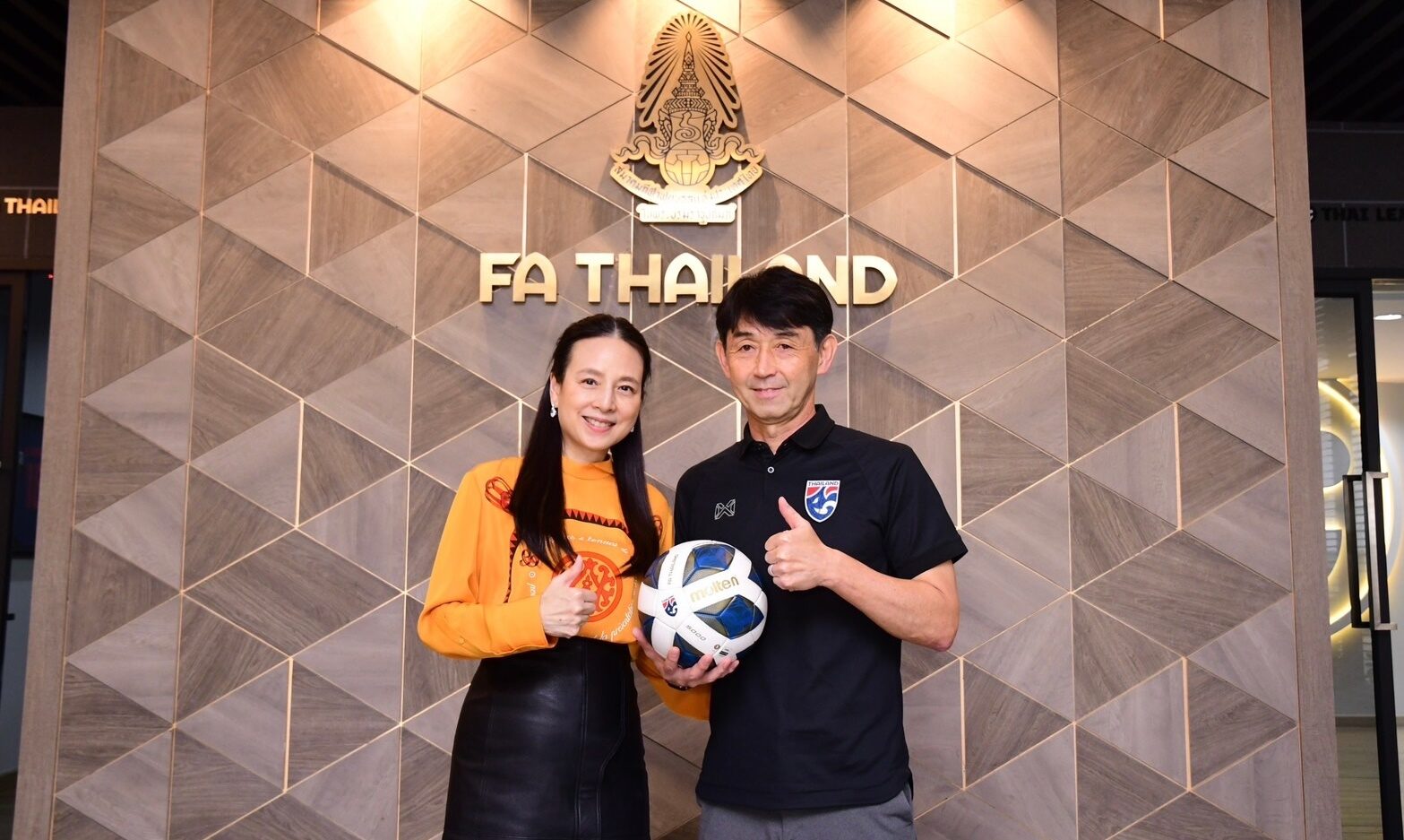 มิติใหม่ทีมชาติไทย ยุค'มาดามแป้ง' เตรียมไลฟ์ประกาศชื่อ 23 แข้งลุยบอลโลก
