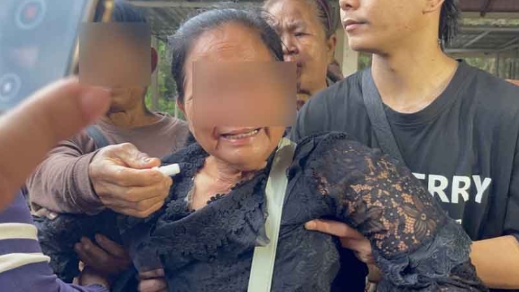 พ่อแม่ร่ำไห้ ใจสลาย ตั้งศพ น้องโน๊ต สาวสองเหยื่อหนุ่มจีนโหด จี้ลงโทษประหารชีวิต!