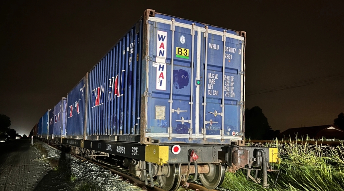 รถไฟชนสยอง กระบะข้ามไม่ทัน สังเวย 8 ศพ-บาดเจ็บ 3 ราย