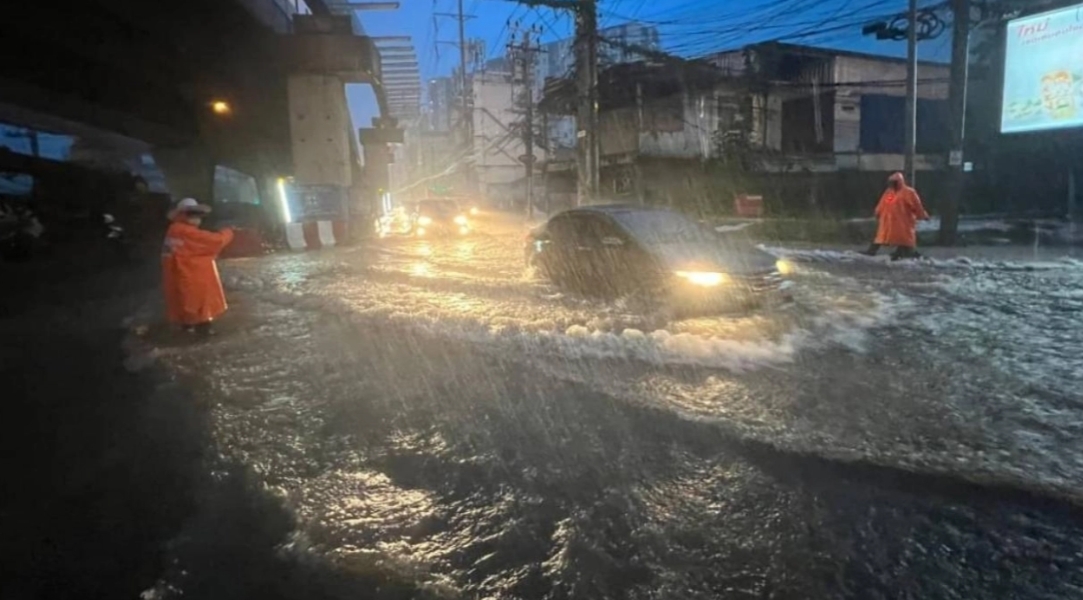 สภาพอากาศวันนี้ ทุกภาคฝนหนัก ถล่ม