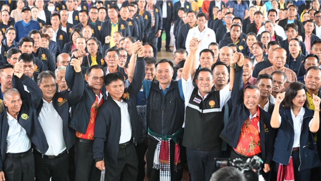 “อนุทิน” มั่นใจ นายกฯ อิ๊งค์ ไม่ชิงยุบสภา โวการเมืองยุคใหม่ลงพื้นที่ช่วย สส. ต่างพรรค