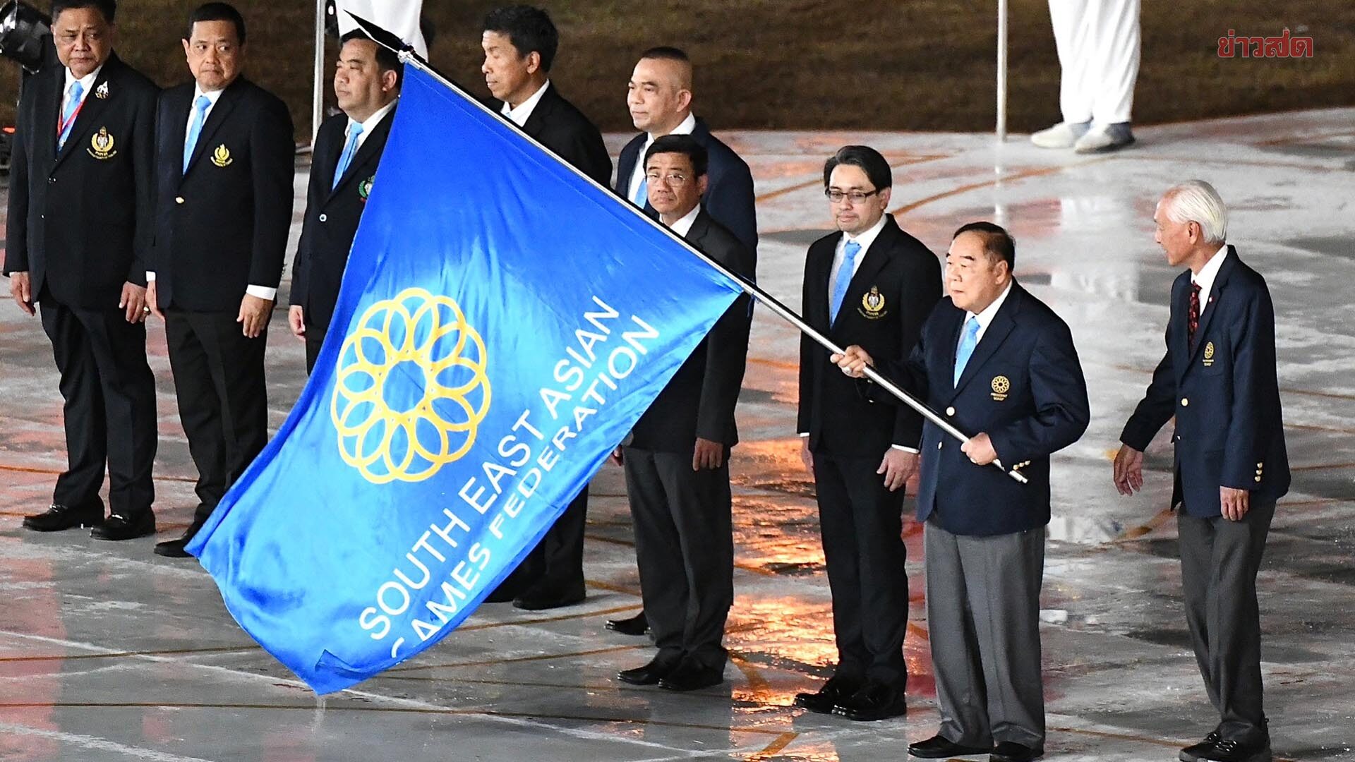 กัมพูชา รูดม่านปิดฉากซีเกมส์ สมบูรณ์ - บิ๊กป้อม รับธงต่อ ไทยเจ้าภาพ ปี 2025